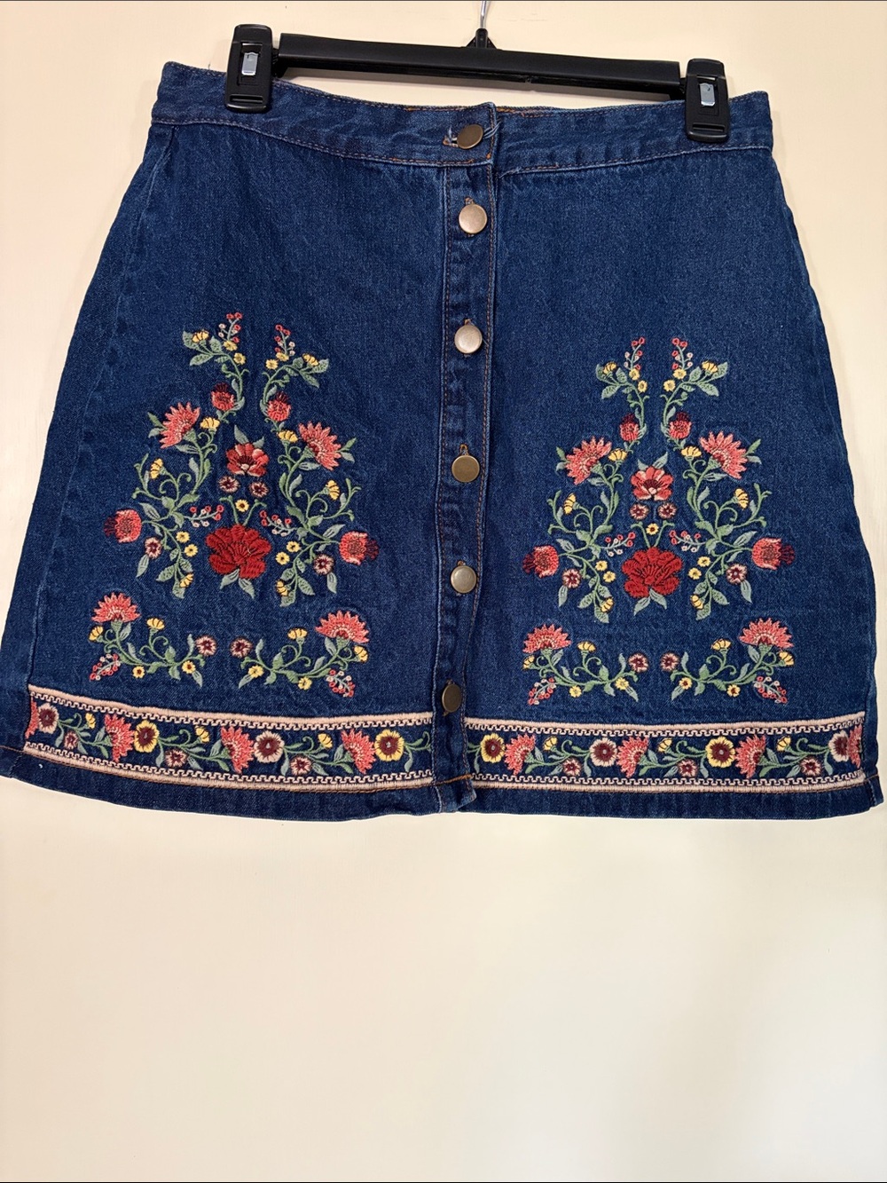 miami Francesca’s Dark Blue Denim mini Skirt with Embroidery